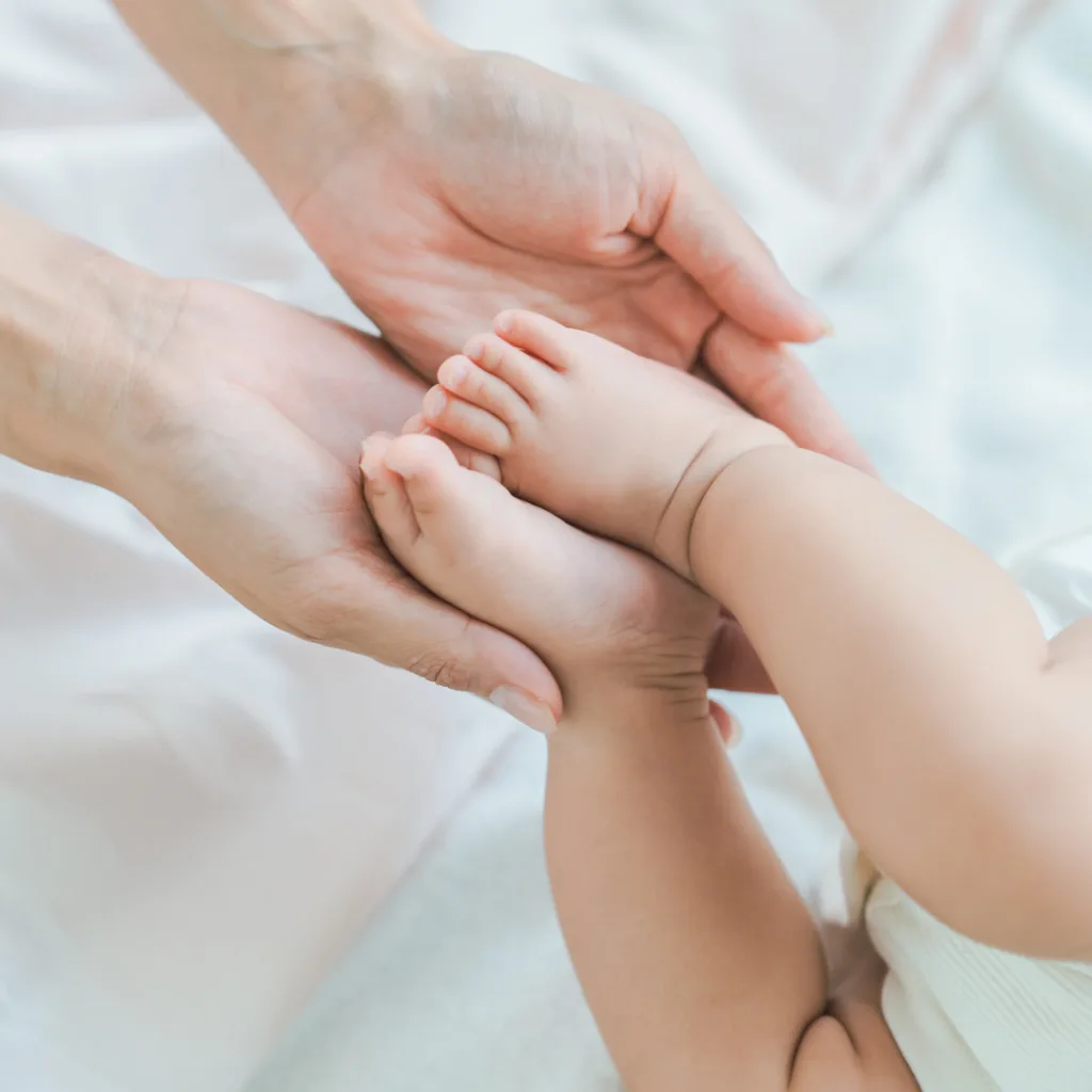 Atelier massage bébé avec Marine DESMON à Dijon